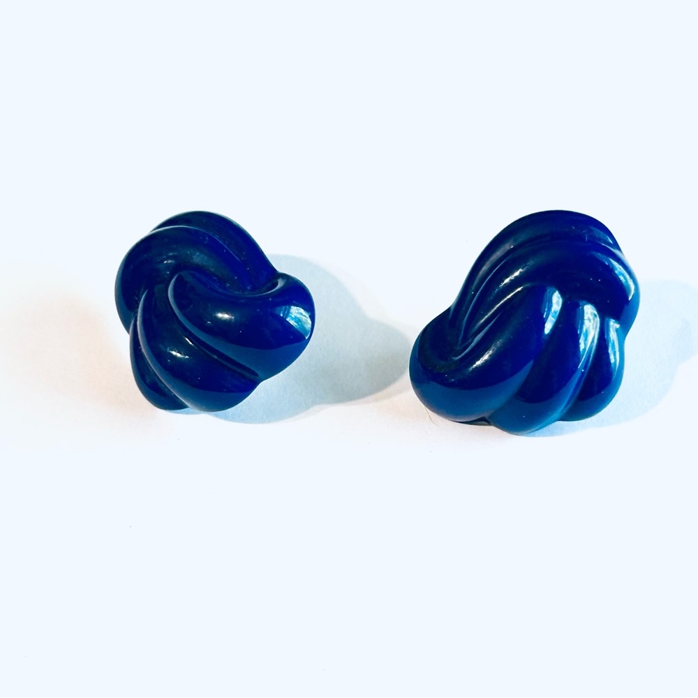 Blue Twisted Knot Clip-on Earrings, Vintage Jewelry, Vintage Earrings